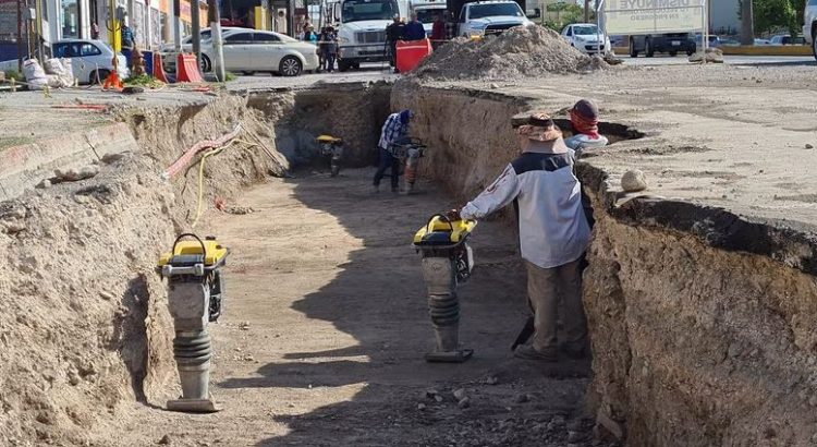 Gobierno de Piedras Negras invierte 300 mil pesos en drenaje colapsado