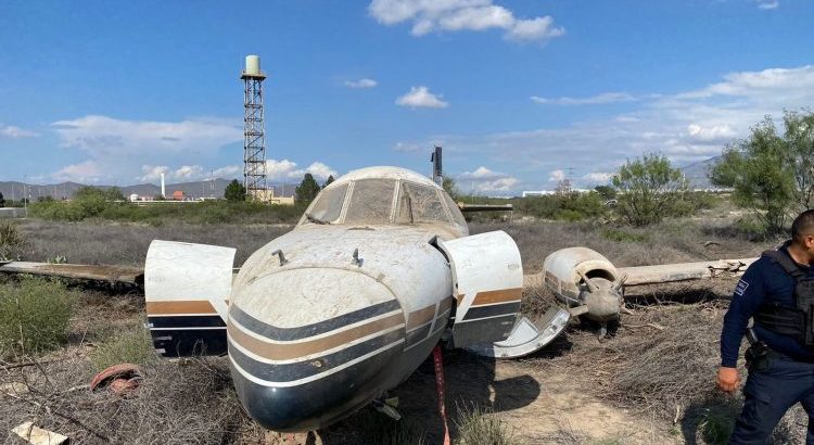 Avioneta cae en Coahuila tras falla en el motor