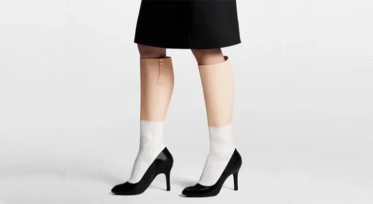 Vende Louis Vuitton botas que simulan ser piernas humanas