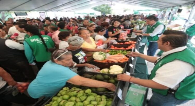 Les llevan a las familias de Coahuila los productos a bajo costo con Mercadito Mejora