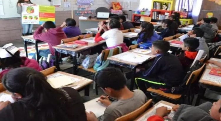 El DIF Coahuila visita las escuelas primarias para conocer la salud de los estudiantes