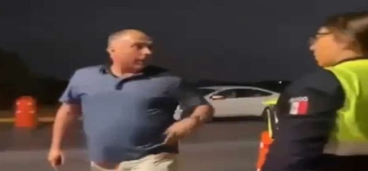 Un Secretario del Tribunal protagoniza tremendo escándalo en filtro anti-alcohol de Saltillo