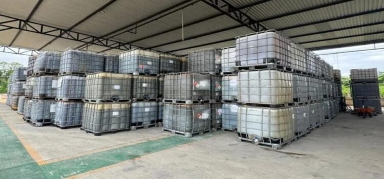 Entre los estados de Tamaulipas y Coahuila, aseguraron casi un millón 900 mil litros de ‘huachicol’