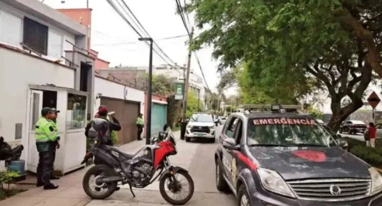 Evalúa Perú ingresar a la embajada de México