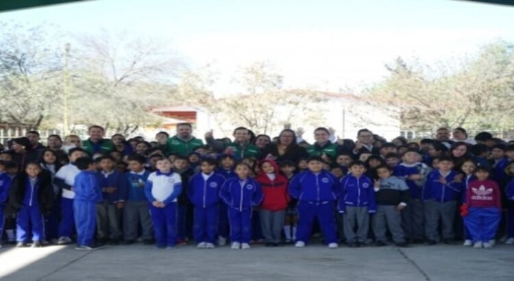 Las mejoras en Coahuila continúa entregando obras de infraestructura educativa en la región Sureste