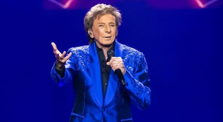Barry Manilow revela diagnóstico de cáncer de pulmón y reprograma conciertos Barry Manilow revela diagnóstico de cáncer de pulmón y reprograma conciertos
