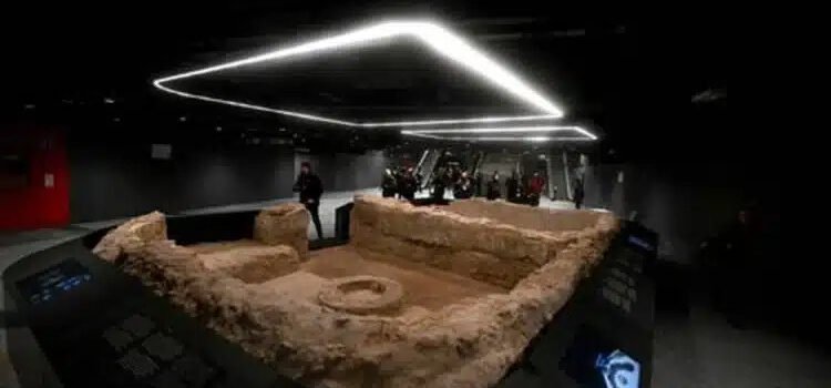 Estación del Metro bajo el Coliseo Romano exhibe hallazgos arqueológicos Estación del Metro bajo el Coliseo Romano exhibe hallazgos arqueológicos